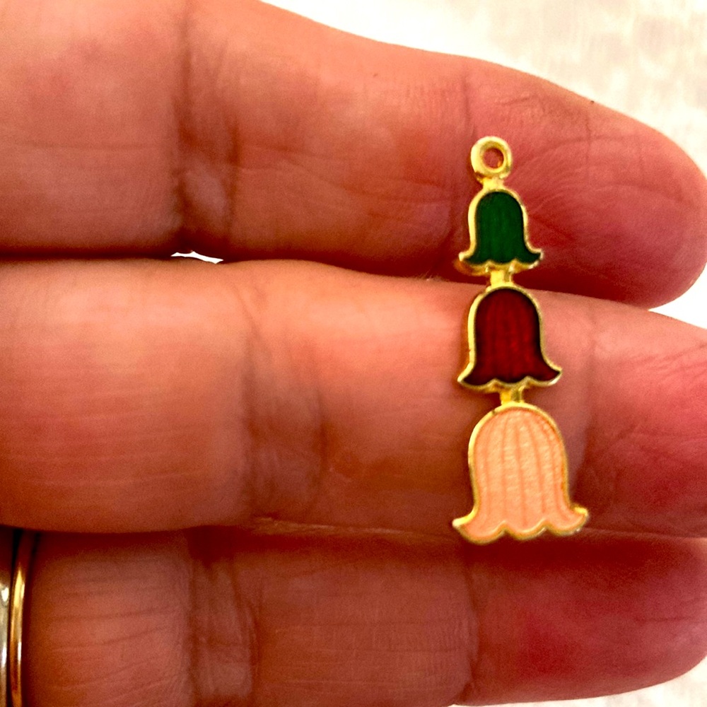 Hoffman stacked bells or tulips pendant. Vintage 1980s or 70s. Cloisonne